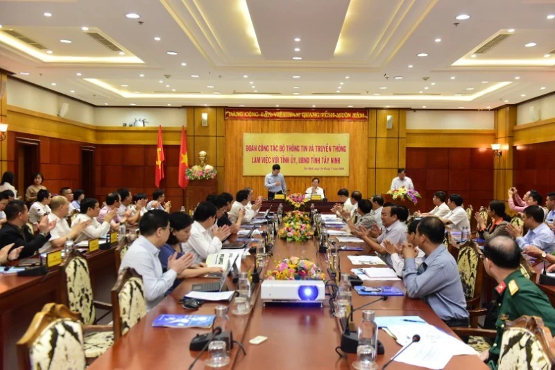Muốn chuyển đổi số, hãy bắt đầu cụ thể từ chính địa phương